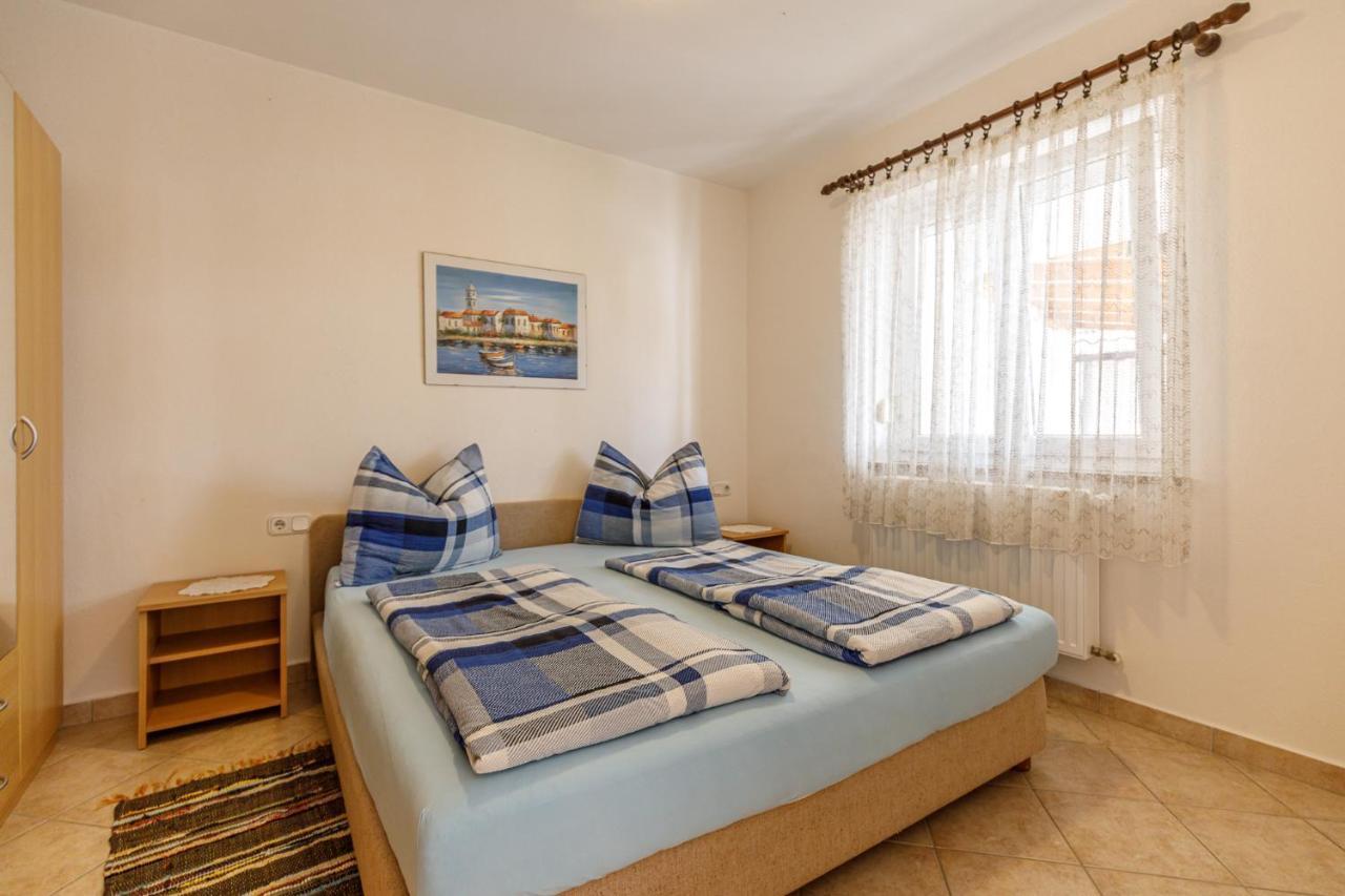 Ferienhaus Sascha In Poreč Exteriör bild