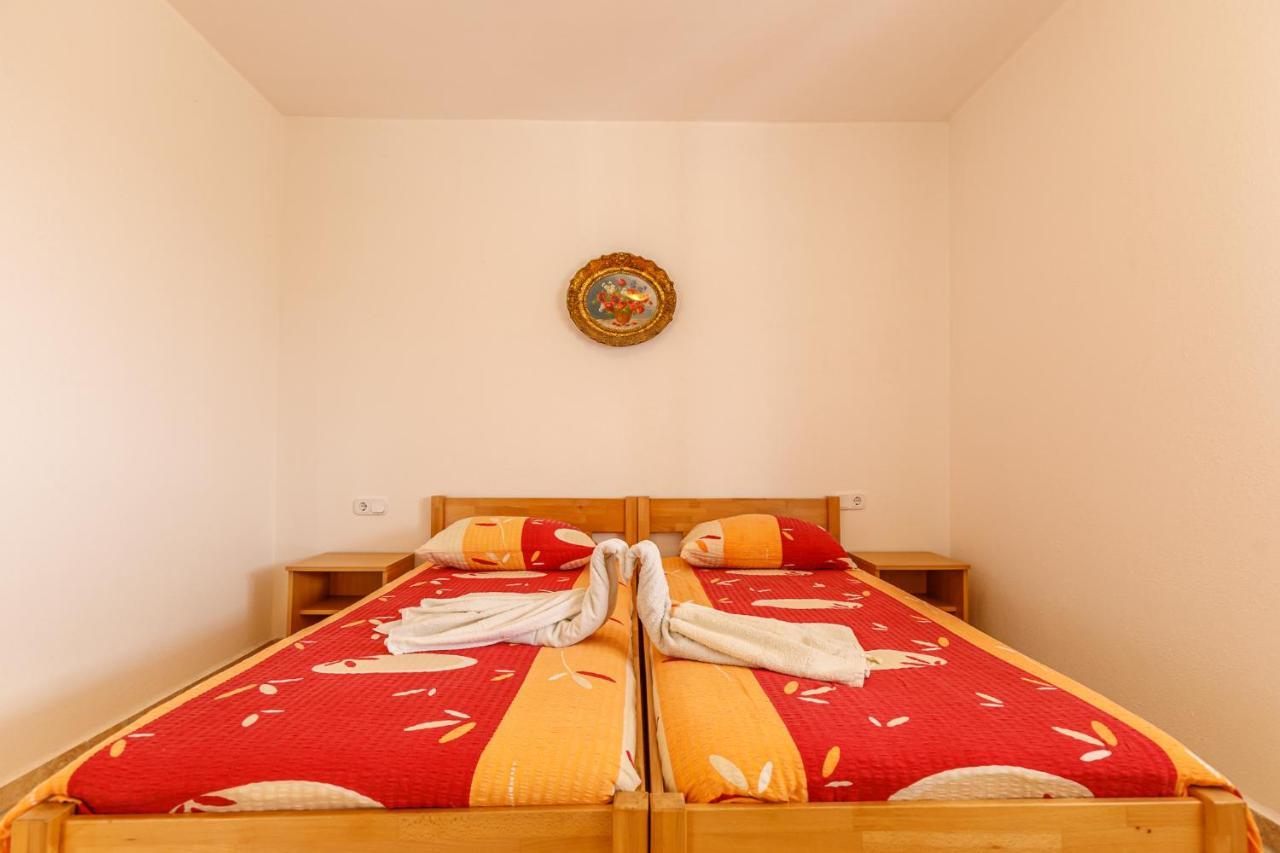 Ferienhaus Sascha In Poreč Exteriör bild
